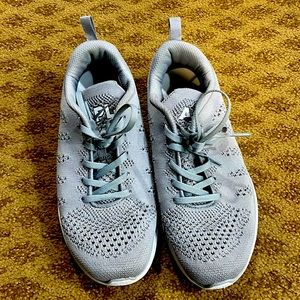 Sneakers in good condition